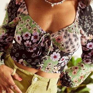 Urban Outfitters Floral Lace-Up Crop Top - Green and Black